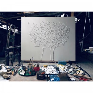 les 3 panneaux rassemblés n'en font plus qu'un, ils sont prêts à partir pour Londres à l'atelier les panneaux sont prêts à partir pour Londres